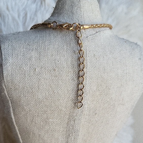 Rhinestone Wine Necklace NWOT - Picture 4 of 9